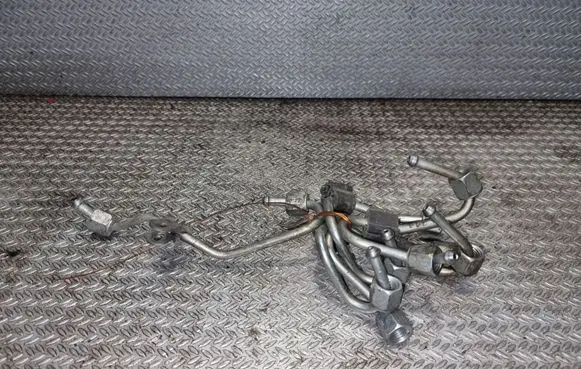 Volkswagen Caddy Fuel line pipe