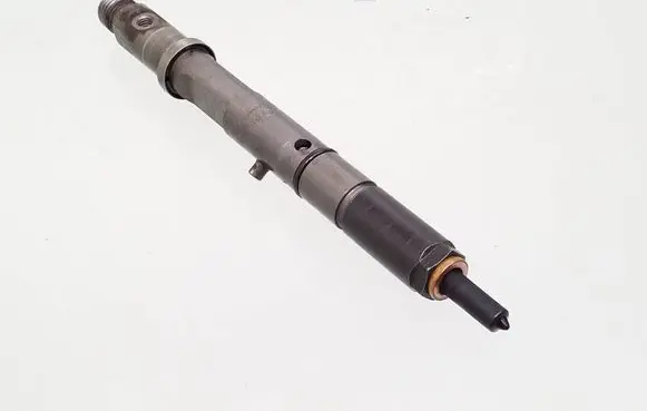 Audi A6 S6 C5 4B Fuel injector 059130201f