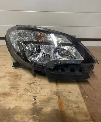 Opel Mokka Headlight/headlamp 95440412