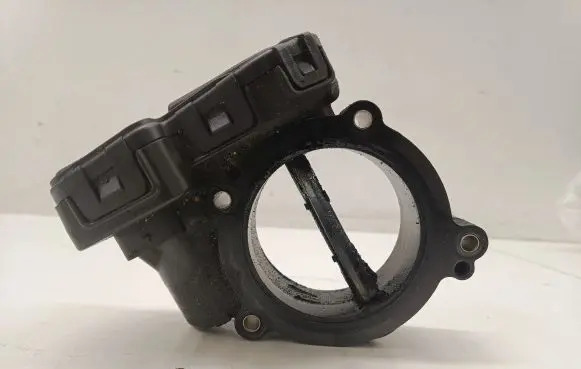 Mercedes-Benz C W204 Throttle valve A6510900470