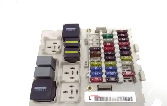Ford Focus Fuse module 2M5T14A073AC