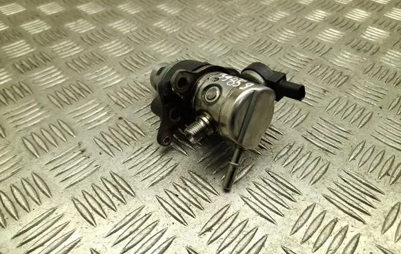 Audi Q5 SQ5 Fuel injection high pressure pump 06R127025C