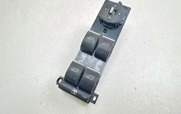 Ford Focus Electric window control switch 8M5T14A132AC 3SD03188100 9847100770433