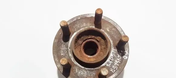 Chrysler 300 - 300C Rear wheel hub