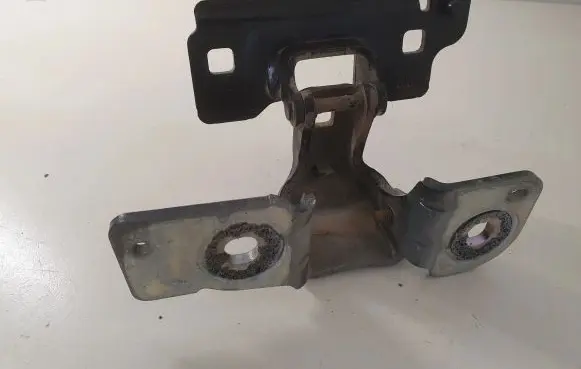 Peugeot 508 Tailgate/trunk/boot hinge 9687860480