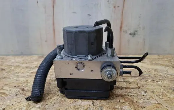 Nissan X-Trail T32 ABS Pump 0265956165