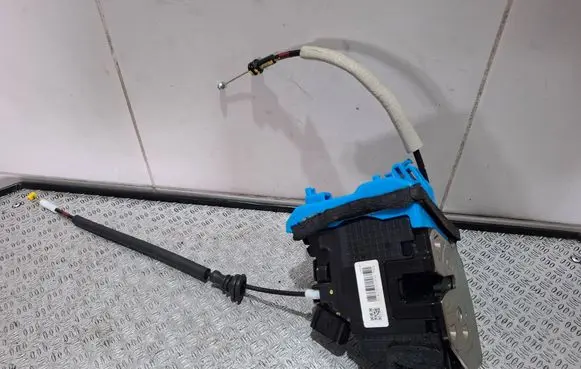 KIA Ceed Rear door lock 81420A2400