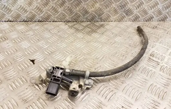 Mercedes-Benz B W246 W242 Exhaust gas pressure sensor A0071536028 0281006066
