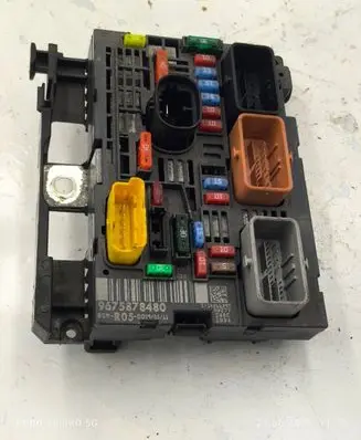 Peugeot 308 BSM Control unit 9675878480