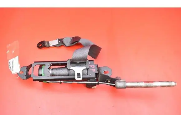 Volvo V70 Front seatbelt