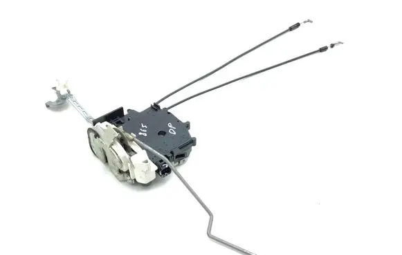 Mitsubishi Outlander Front door lock