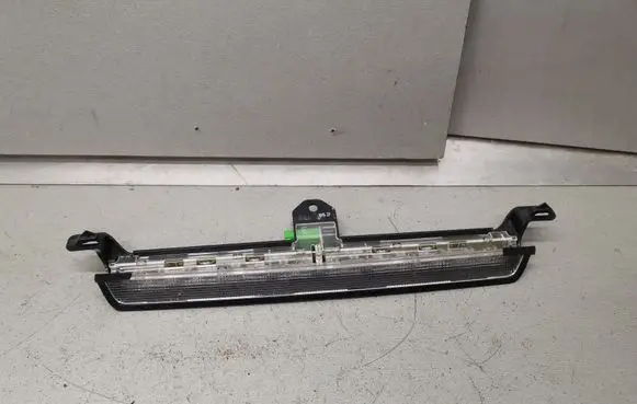 Volvo XC70 Third/center stoplight 8658948