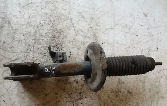 Peugeot 308 Front shock absorber/damper