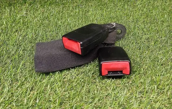 Audi TT TTS Mk2 Middle seatbelt buckle (rear) 8J8857739