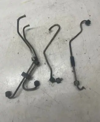 Chrysler Voyager Fuel main line pipe 