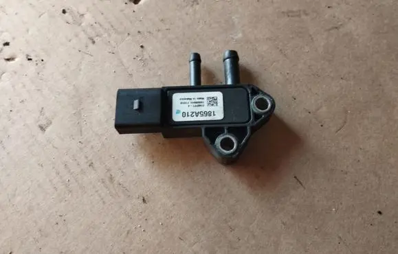 Mitsubishi ASX Exhaust gas pressure sensor 1865A210