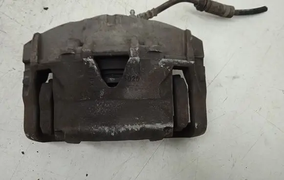 Volvo V70 Front brake caliper 6020