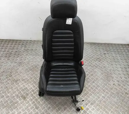 Volkswagen PASSAT B7 Front passenger seat 3AA881806FL 3C8881106AM