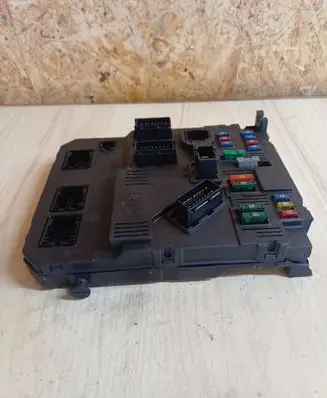 Peugeot 206 Comfort/convenience module S118085220 9649627880