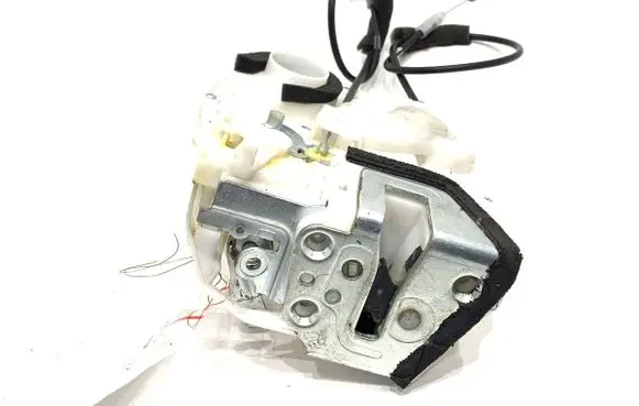 Suzuki Swift II Rear door lock 82301-68LA0