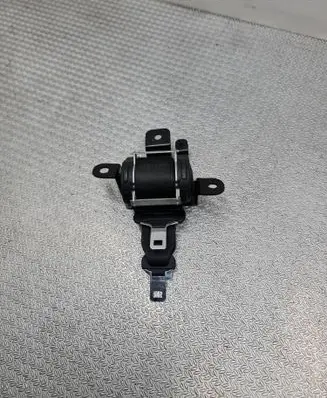Nissan Qashqai Middle seatbelt (rear) 88854JD000