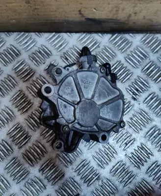Maserati Levante Vacuum pump