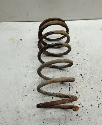 Mitsubishi Pajero Rear coil spring