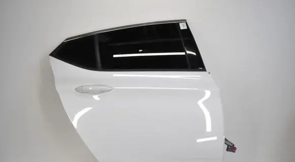 Opel Astra K Rear door