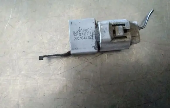 Toyota Prius (XW10) Sensor 9098004077 2500470Z2