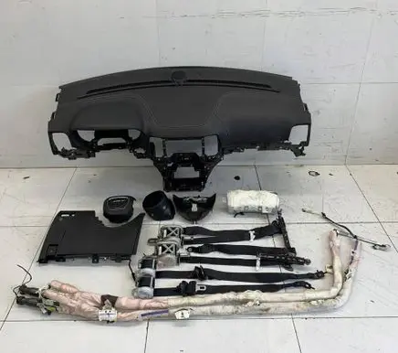 Jeep Grand Cherokee Knee airbag P5SG30DX9AC P5YP281X9AA P68195938AA