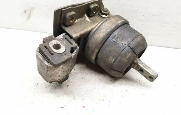 Ford Galaxy Engine mount bracket 7M0199131