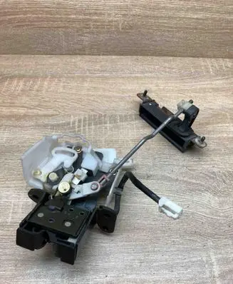 Mazda 6 Tailgate/trunk/boot lock/catch/latch B6701
