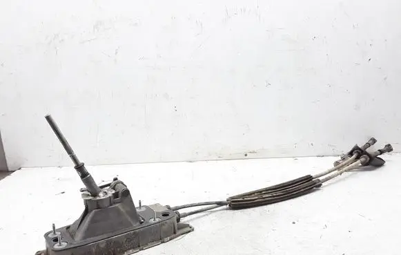 Volkswagen PASSAT B6 Gear shifter/selector 3C0711049M
