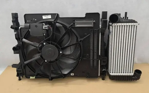 Ford Focus Radiator set T948232 F1F18005HB