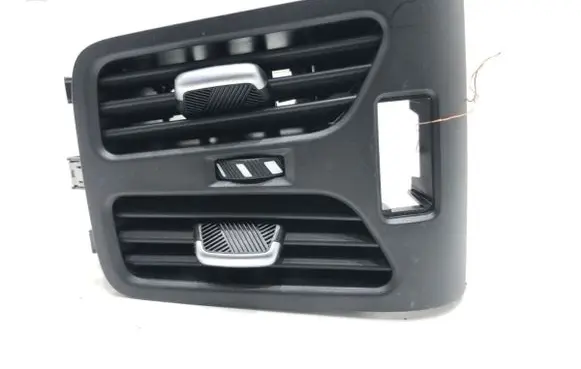 BMW X1 U11 Rear air vent grill 9473179
