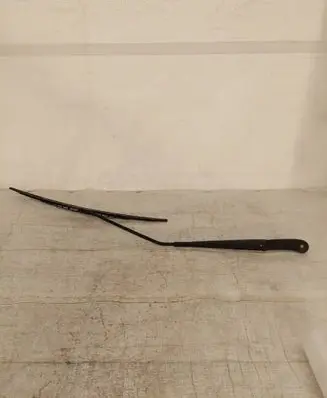 Volkswagen Transporter - Caravelle T5 Front wiper blade arm 180666