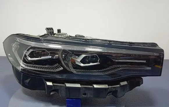 Headlight/headlamp