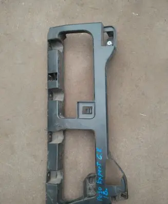 Peugeot Expert Rear bumper mounting bracket 9816782680