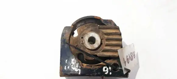 Toyota Corolla E140 E150 Engine mount bracket av84688 av-84688