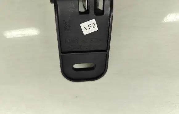 Headlight/headlamp mounting bracket