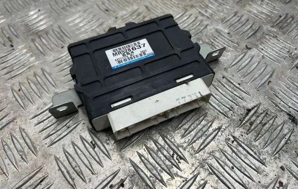 Mitsubishi Pajero Gearbox control unit/module MR528637