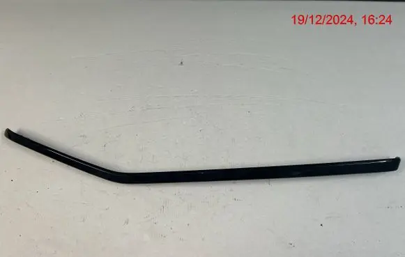 Mercedes-Benz E W212 Front door trim bar W2121222995