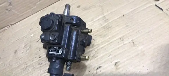 Opel Insignia A Fuel injection high pressure pump 0445010442 55597787