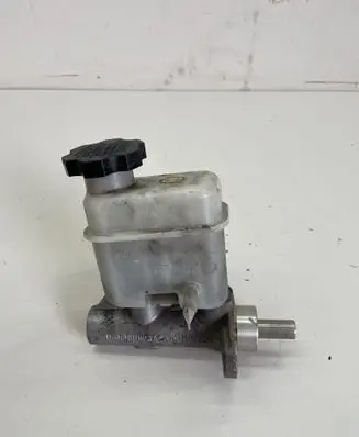 Hyundai Santa Fe Master brake cylinder BM341111