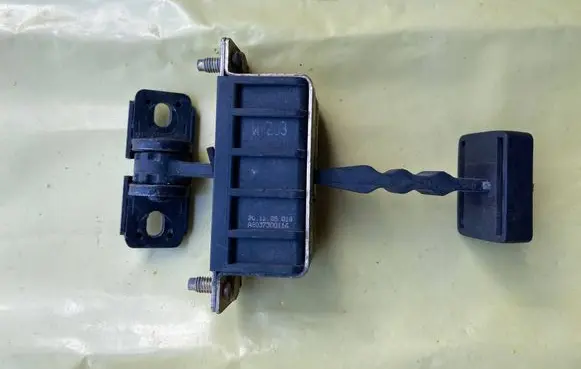 Mercedes-Benz C W203 Rear door check strap stopper A2037300116
