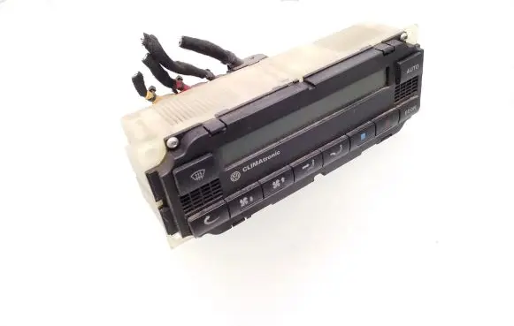 Volkswagen PASSAT B5 Climate control unit