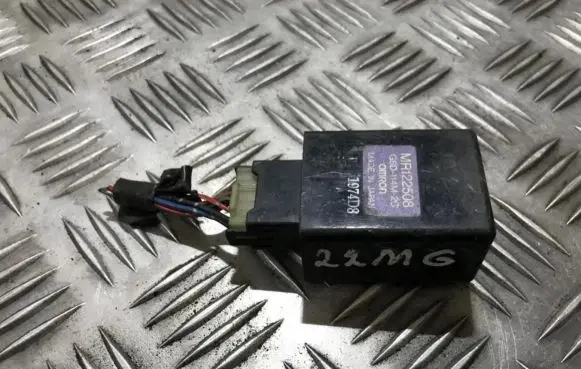 Mitsubishi Galant Other control units/modules mr122508 g8d-114m-2c
