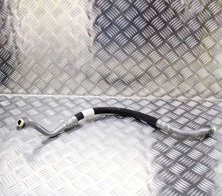 Volvo V60 Air conditioning (A/C) pipe/hose 31455071