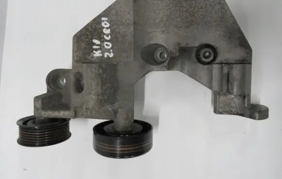 KIA Sportage Generator/alternator bracket 