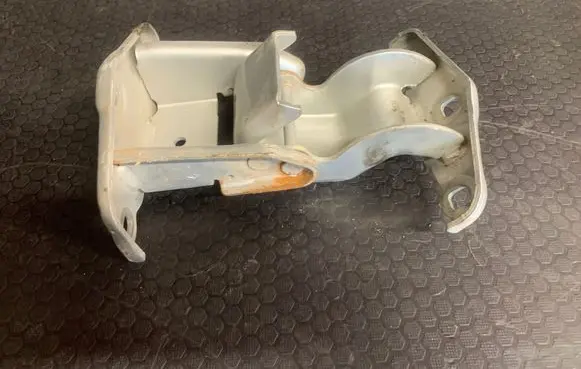 Renault Trafic II (X83) Loading door lower hinge AS1PA 57854B 527428B